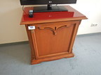 Minibar mit Glasoberfläche, ca. 77x50x77cm, einflügelig Minibar mit Glasoberfläche, ca. 77x50x77cm, einflügelig