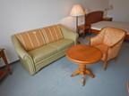 SELVA Sitzbankgruppe bestehend aus einem Sofa 88x185cm (ausziehbar), 1 Stuhl und Beistelltisch DM 70cm, Höhe 66cm SELVA Sitzbankgruppe bestehend aus einem Sofa 88x185cm (ausziehbar), 1 Stuhl und Beistelltisch DM 70cm, Höhe 66cm