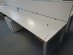 Bene Schreibtisch, ca. 200x80cm mit integriertem Rollcontainer, mit Trennwand Bene Schreibtisch, ca. 200x80cm mit integriertem Rollcontainer, mit Trennwand