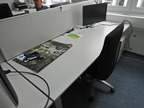 Bene Schreibtisch, ca. 200x80cm mit integriertem Rollcontainer Bene Schreibtisch, ca. 200x80cm mit integriertem Rollcontainer