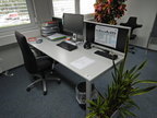 Bene Schreibtisch, ca. 200x80cm mit integriertem Rollcontainer, mit Trennwand Bene Schreibtisch, ca. 200x80cm mit integriertem Rollcontainer, mit Trennwand