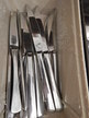 93teiliges Besteckset (18 Messer, 40 Gabeln, 35 Löffel) 93teiliges Besteckset (18 Messer, 40 Gabeln, 35 Löffel)