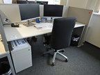 Bene Schreibtisch, ca. 200x80cm mit integriertem Rollcontainer Bene Schreibtisch, ca. 200x80cm mit integriertem Rollcontainer