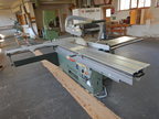 Altendorf Tisch- Formatkreissäge, Typ 45 mit Auslegetisch und Zubehör, eingebautem Vorritzer, Sägeblatt max. 450mm, Doppelrollwagen, Anschlagwinkel für Formatschneiden, Klemmschuh, hydraulische Höhen- und Schwenkverstellung des Sägeaggregates Altendorf Tisch- Formatkreissäge, Typ 45 mit Auslegetisch und Zubehör, eingebautem Vorritzer, Sägeblatt max. 450mm, Doppelrollwagen, Anschlagwinkel für Formatschneiden, Klemmschuh, hydraulische Höhen- und Schwenkverstellung des Sägeaggregates