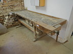 Hobelbank, ca. 240x75cm, mit 2 Schraubstöcken Hobelbank, ca. 240x75cm, mit 2 Schraubstöcken