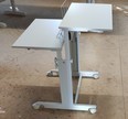 Computer-Tischchen neu, hellgrau, ca. 60 cm breit, 80 cm tief, 90 cm hoch, fahrbar, mit Feststellbremsen Computer-Tischchen neu, hellgrau, ca. 60 cm breit, 80 cm tief, 90 cm hoch, fahrbar, mit Feststellbremsen