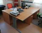 Schreibtisch, ca. 220x80cm, braun Schreibtisch, ca. 220x80cm, braun
