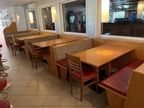 4 Eckbankgruppen, links - rechts je ca. 280x150cm 4 Eckbankgruppen, links - rechts je ca. 280x150cm