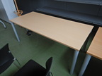 Bene Schreibtisch 180x80cm mit PC Halterung Bene Schreibtisch 180x80cm mit PC Halterung