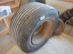 2 Stk. Reifen 435/50/R19.5, 1xohne Felge 2 Stk. Reifen 435/50/R19.5, 1xohne Felge