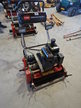 Toro Greensmaser 1000, inkl. Fangkorb und Verti-Groomer, BJ 2005, ca. 915 Betriebsstunden, S/N 04052-2500001568 Toro Greensmaser 1000, inkl. Fangkorb und Verti-Groomer, BJ 2005, ca. 915 Betriebsstunden, S/N 04052-2500001568