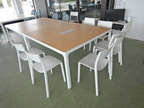 8 Stück Kunststoff Stühle , weiss 8 Stück Kunststoff Stühle , weiss