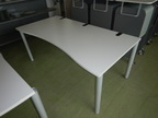 BENE Schreibtisch ca. 180 x 90 ( 80 ) cm BENE Schreibtisch ca. 180 x 90 ( 80 ) cm