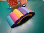 Regenbogen Kleinkinder-Brücke, 160x65x43cm Regenbogen Kleinkinder-Brücke, 160x65x43cm