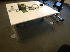 Steelcase Arbeitstisch, ca. 160x80cm, höhenverstellbar, Platte hellgrau, Rahmen silber Steelcase Arbeitstisch, ca. 160x80cm, höhenverstellbar, Platte hellgrau, Rahmen silber