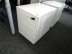 Steelcase Rollcontainer, mit Schlüssel, ca. 44x59x57cm Steelcase Rollcontainer, mit Schlüssel, ca. 44x59x57cm