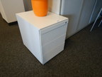 Steelcase Rollcontainer, ohne Schlüssel, ca. 44x59x57cm Steelcase Rollcontainer, ohne Schlüssel, ca. 44x59x57cm