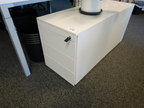 Steelcase Rollcontainer, mit Schlüssel, ca. 44x59x57cm Steelcase Rollcontainer, mit Schlüssel, ca. 44x59x57cm