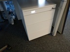 Steelcase Rollcontainer, mit Schlüssel, ca. 44x59x57cm Steelcase Rollcontainer, mit Schlüssel, ca. 44x59x57cm
