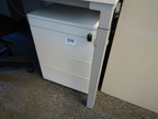 Steelcase Rollcontainer, mit Schlüssel, ca. 44x59x57cm Steelcase Rollcontainer, mit Schlüssel, ca. 44x59x57cm