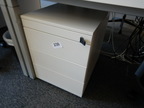 Steelcase Rollcontainer, mit Schlüssel, ca. 44x59x57cm Steelcase Rollcontainer, mit Schlüssel, ca. 44x59x57cm