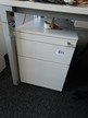 Steelcase Rollcontainer, mit Schlüssel, ca. 44x59x57cm Steelcase Rollcontainer, mit Schlüssel, ca. 44x59x57cm