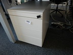 Steelcase Rollcontainer, mit Schlüssel, ca. 44x59x57cm Steelcase Rollcontainer, mit Schlüssel, ca. 44x59x57cm
