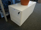 Steelcase Rollcontainer, mit Schlüssel, ca. 44x59x57cm Steelcase Rollcontainer, mit Schlüssel, ca. 44x59x57cm