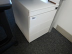 Steelcase Rollcontainer, mit Schlüssel, ca. 44x59x57cm Steelcase Rollcontainer, mit Schlüssel, ca. 44x59x57cm