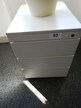 Steelcase Rollcontainer, ohne Schlüssel, ca. 44x59x57cm Steelcase Rollcontainer, ohne Schlüssel, ca. 44x59x57cm