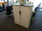 Steelcase Rollladenschrank, 3 Fachebenen, ca. 100x45x132cm Steelcase Rollladenschrank, 3 Fachebenen, ca. 100x45x132cm