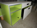 2 Stück Steelcase Modul mit 2 Auszugsladen und Fachebene ca.120x45x83 cm grün/weiss 2 Stück Steelcase Modul mit 2 Auszugsladen und Fachebene ca.120x45x83 cm grün/weiss