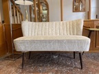 Sofa 50er-Jahre beige - Maße B 107 T 75 H 75 Sofa 50er-Jahre beige - Maße B 107 T 75 H 75