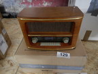 Nostalgie Digitalradio 2 x4 W RMS Gehäuse Echtholz Nostalgie Digitalradio 2 x4 W RMS Gehäuse Echtholz