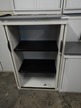 WERKZEUG-,ARCHIV-,LAGERSCHRANK ca. 80x43x130 cm in Metall mit Kunststoffrollotüre,Deckplatte Spanplatte WERKZEUG-,ARCHIV-,LAGERSCHRANK ca. 80x43x130 cm in Metall mit Kunststoffrollotüre,Deckplatte Spanplatte