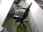 HAG Bürodrehstuhl mit Armlehne , schwarz/schwarz