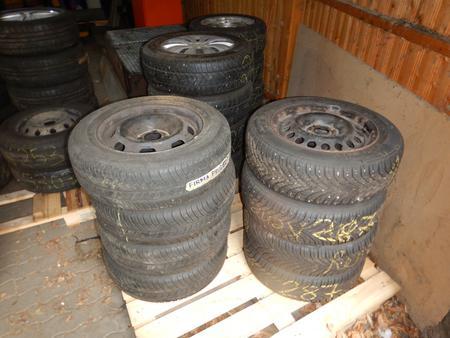 3 Garnituren Reifen auf Stehlfelgen: Pirelli 215/65R16, Michelin 195/65R15, Continental 195/60R15