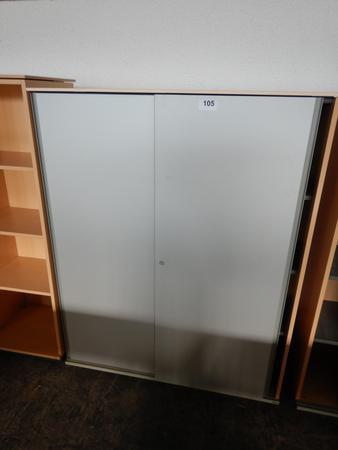 BENE Aktenschrank 4 Ordnerhöhen ca. 120x45x148 cm mit Schiebetüre BENE Aktenschrank 4 Ordnerhöhen ca. 120x45x148 cm mit Schiebetüre