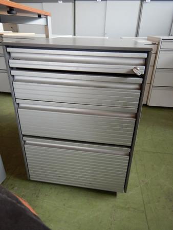 BENE Rollcontainer silber/anthrazit mit Schubladen ca. 45/60/60 cm BENE Rollcontainer silber/anthrazit mit Schubladen ca. 45/60/60 cm