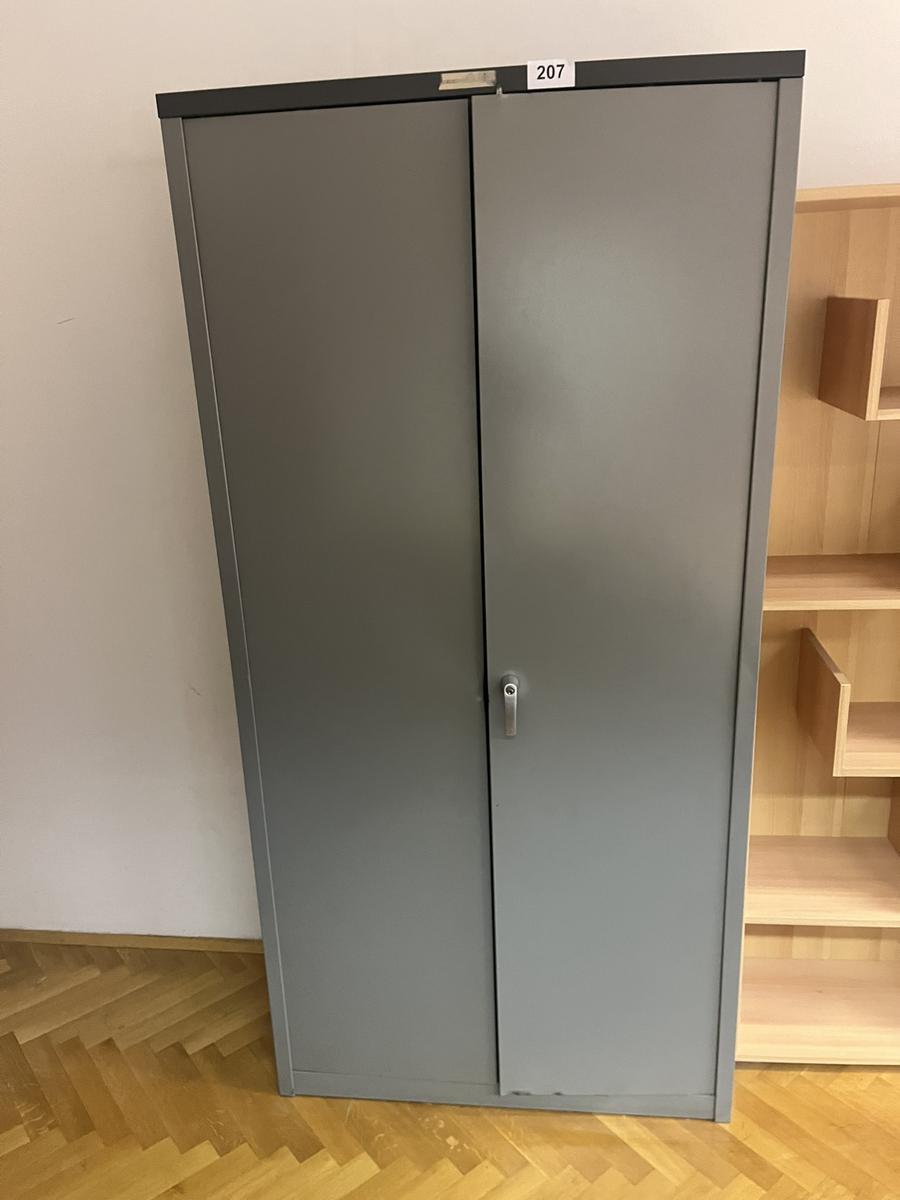 Werkzeug-,Archivschrank in Metall Doppeltüre ca.95/42/196 cm?d=2024-09-21 07:53:53