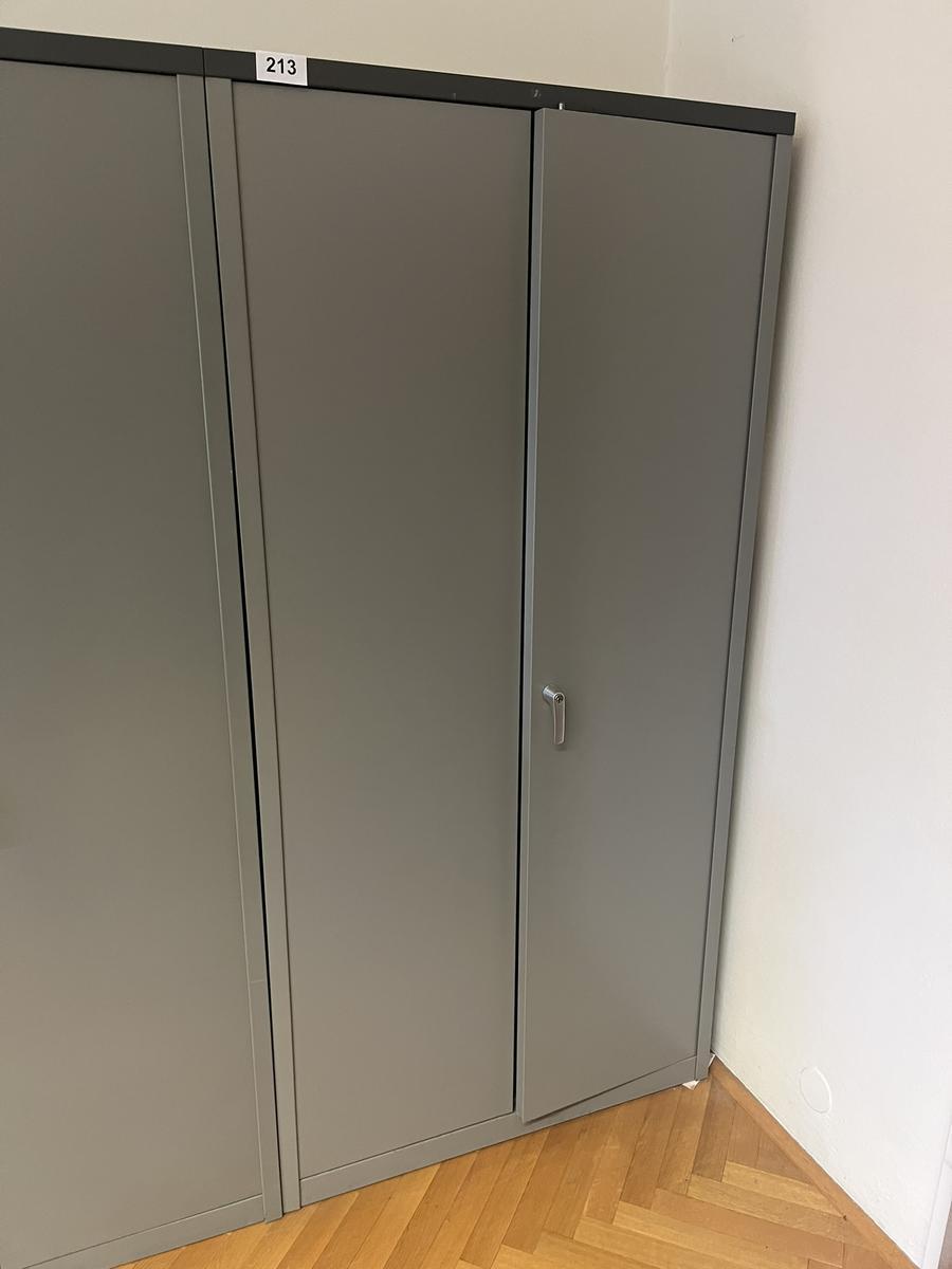 Werkzeug-,Archivschrank in Metall Doppeltüre ca.95/42/196 cm?d=2024-09-21 07:57:11