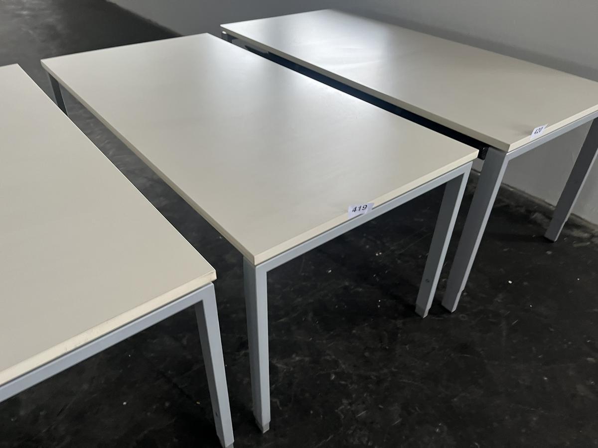 Schreibtisch ca. 160x80 cm Rahmen silber