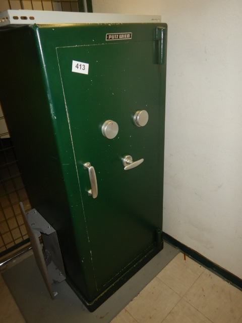 PUTZ SAFE ca.67/150/62 cm?d=2024-11-01 06:22:25