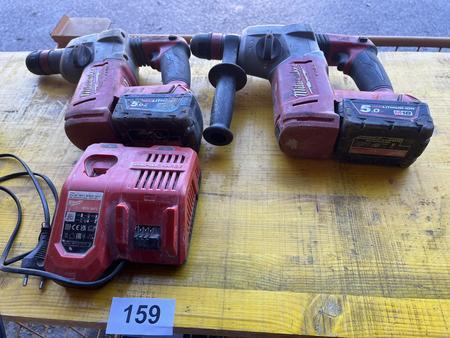 2 Stck Milwaukee Bohrhmmer mit 1 Ladegert Type M 18 CHX