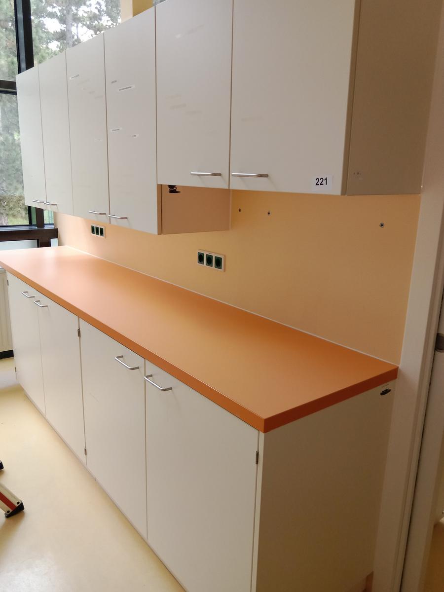 Küchenblock bestehend aus Ober- und Unterschrank, Oberschrank 270x38x83cm, Unterschrank 300x60x90cm?d=2024-11-01 04:37:54