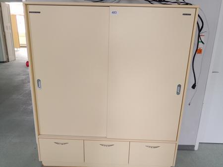 Schiebetrschrank mit 3 Laden, ca. 150x45x176cm, gelb