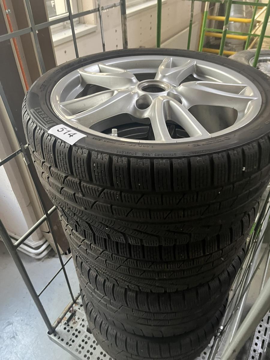 4 Stk. Alufelgen mit Pirelli 235/40R18 Winter?d=2024-11-14 18:09:20