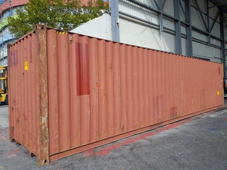 40 Fu ISO See- und Lagercontainer, rot, Containernummer: XXXX739494-2