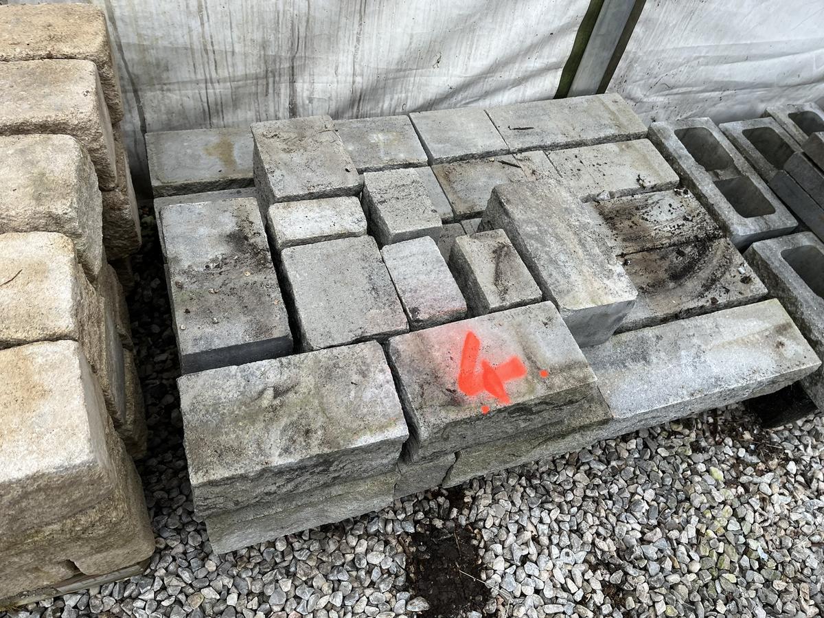 1.5m² Gutshof Mauersteine Granitgrau