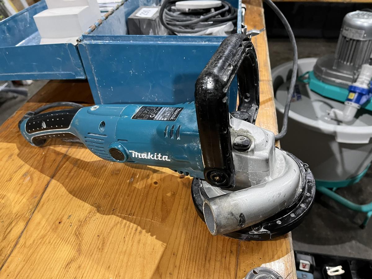 Makita Diamantschleifgerät PC 5000 C